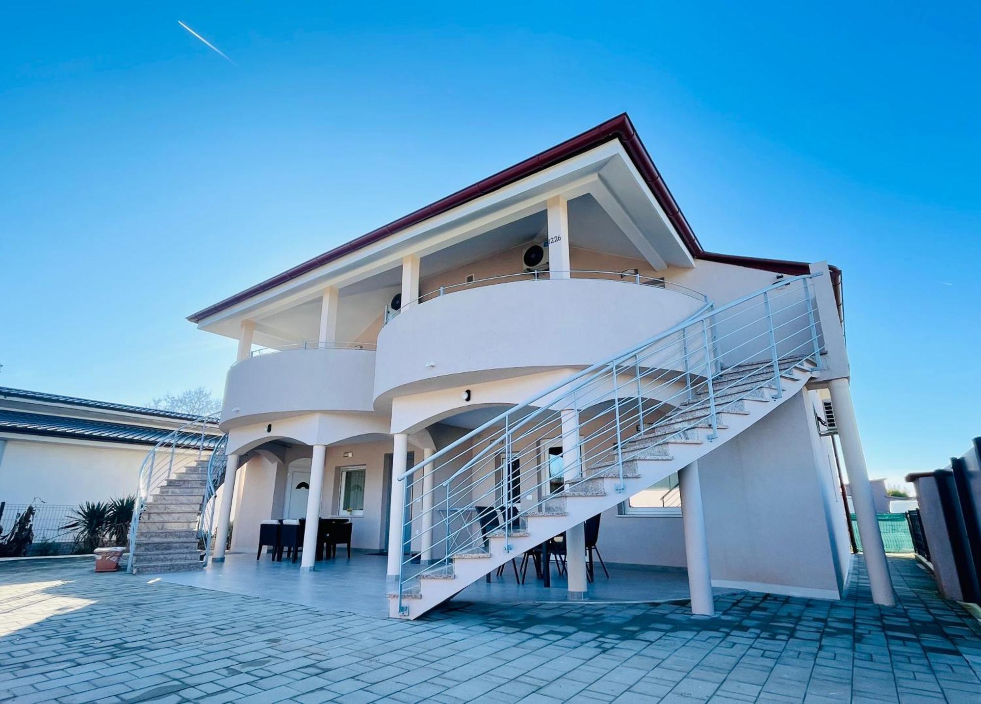 New Apartments Miya - Peroj Beach Extérieur photo