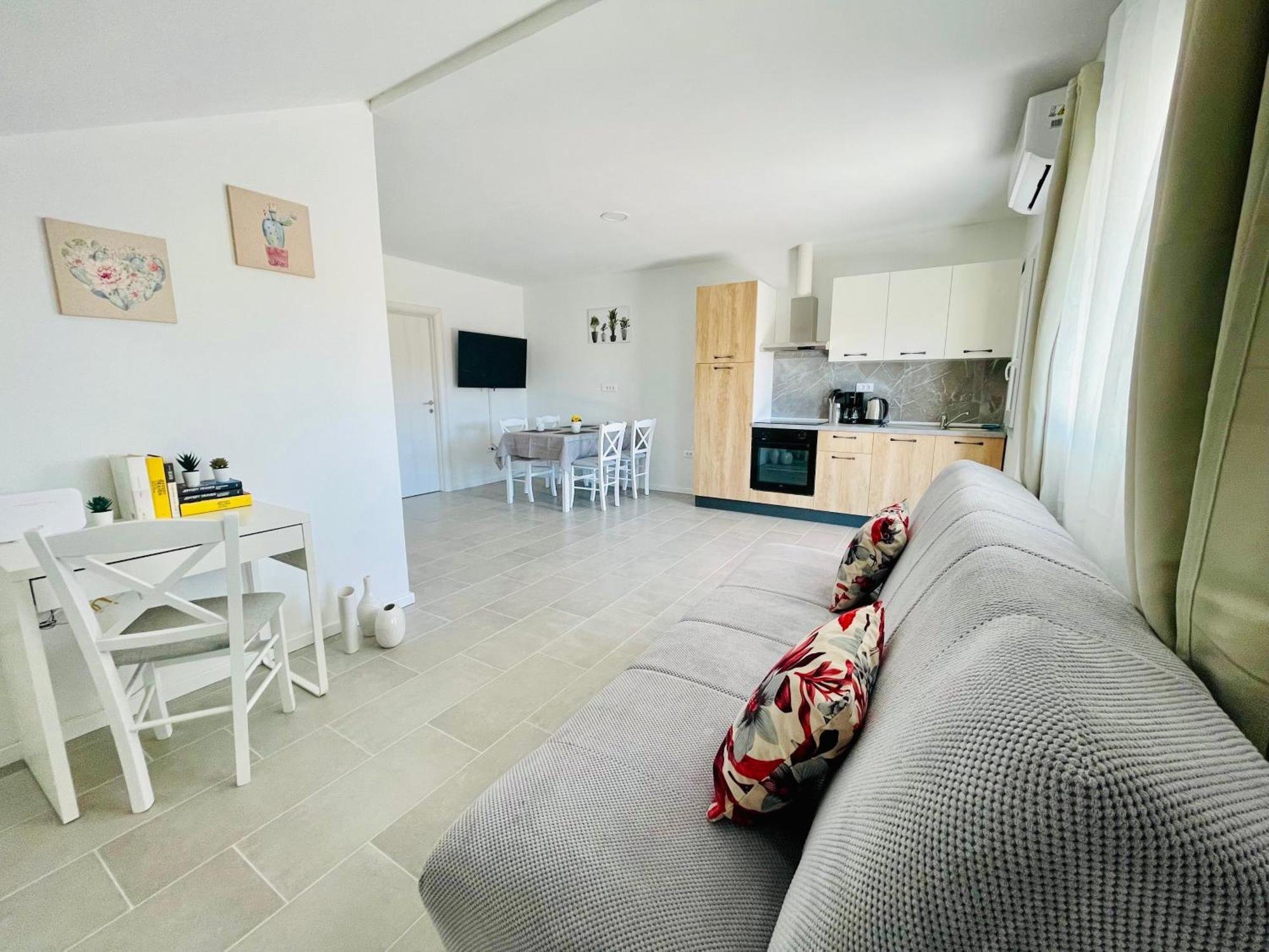 New Apartments Miya - Peroj Beach Extérieur photo