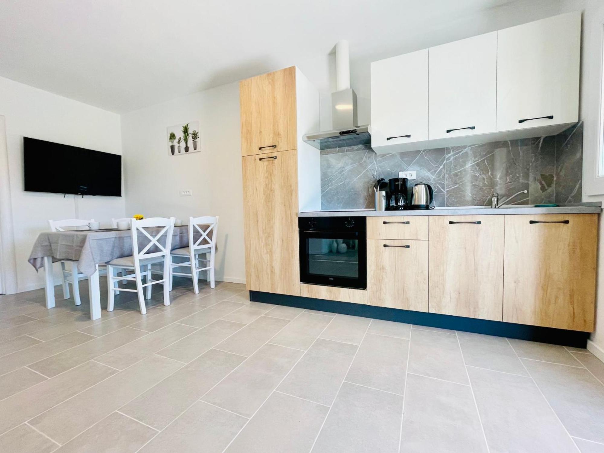 New Apartments Miya - Peroj Beach Extérieur photo
